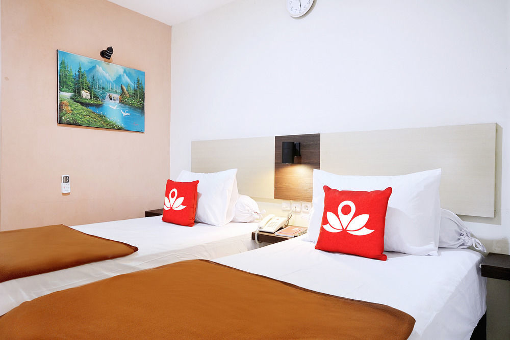 Zen Rooms Kuningan Syariah Jakarta Ngoại thất bức ảnh