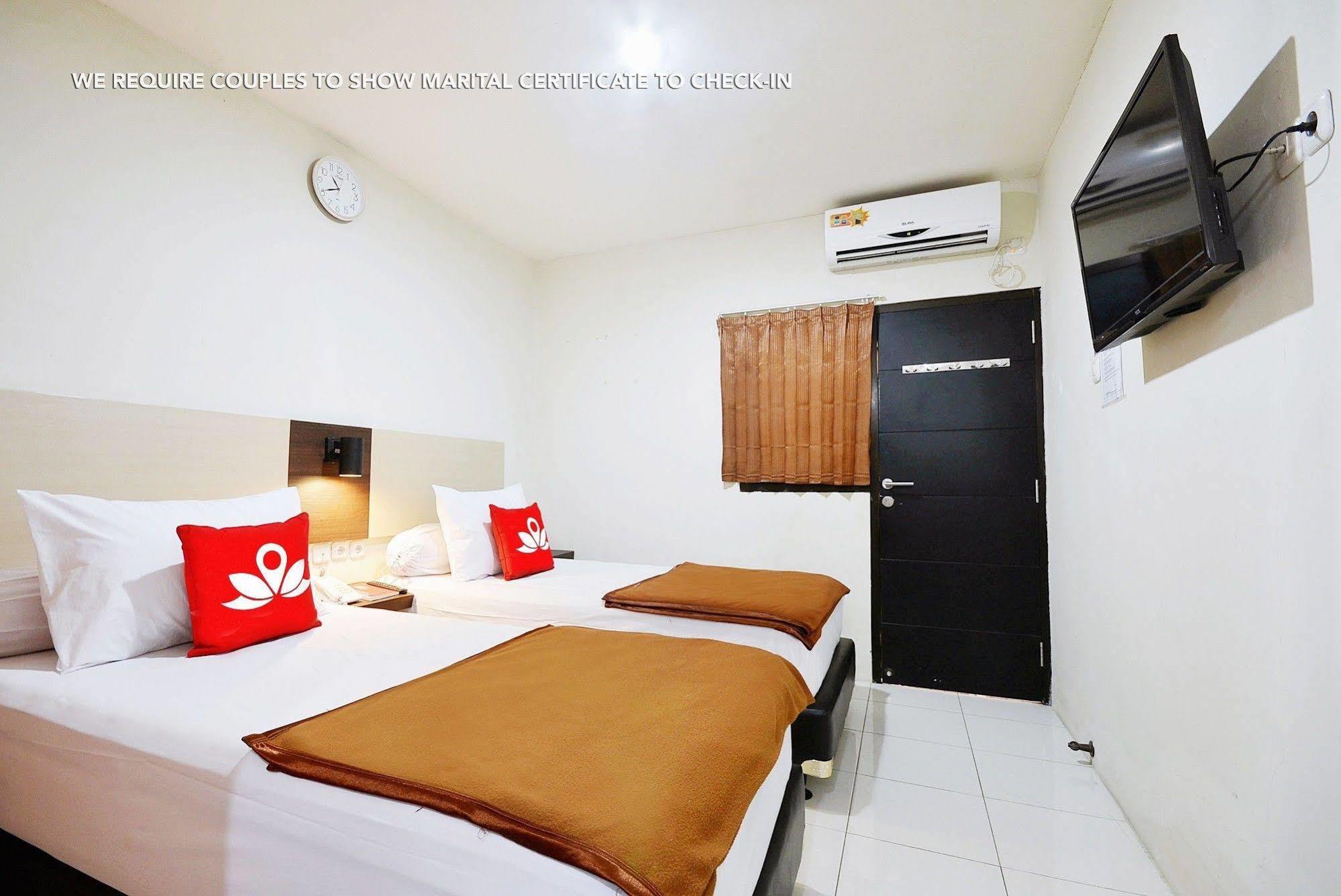 Zen Rooms Kuningan Syariah Jakarta Ngoại thất bức ảnh