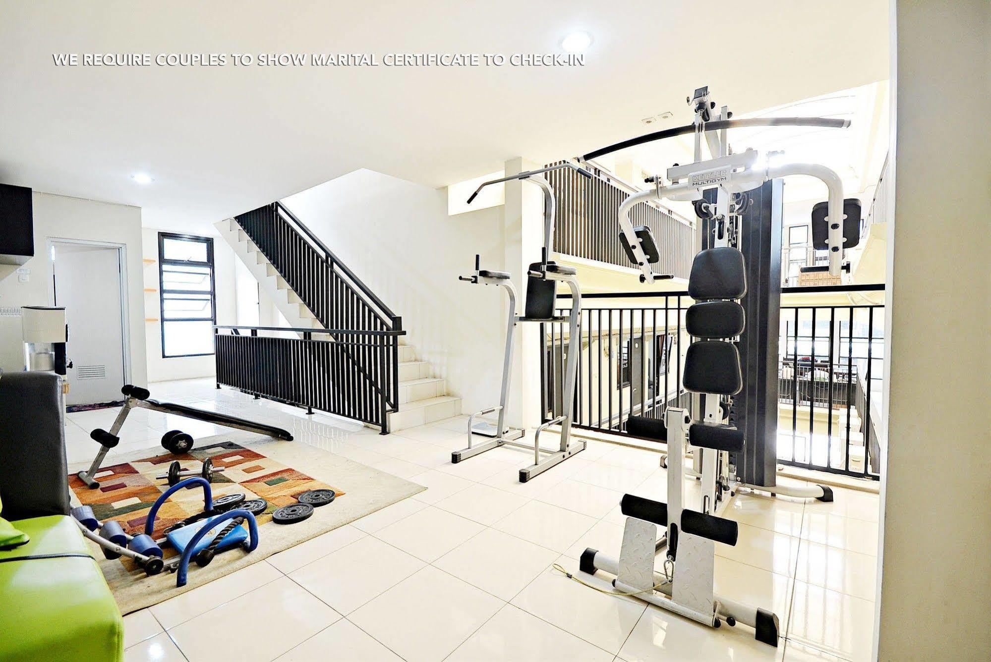 Zen Rooms Kuningan Syariah Jakarta Ngoại thất bức ảnh