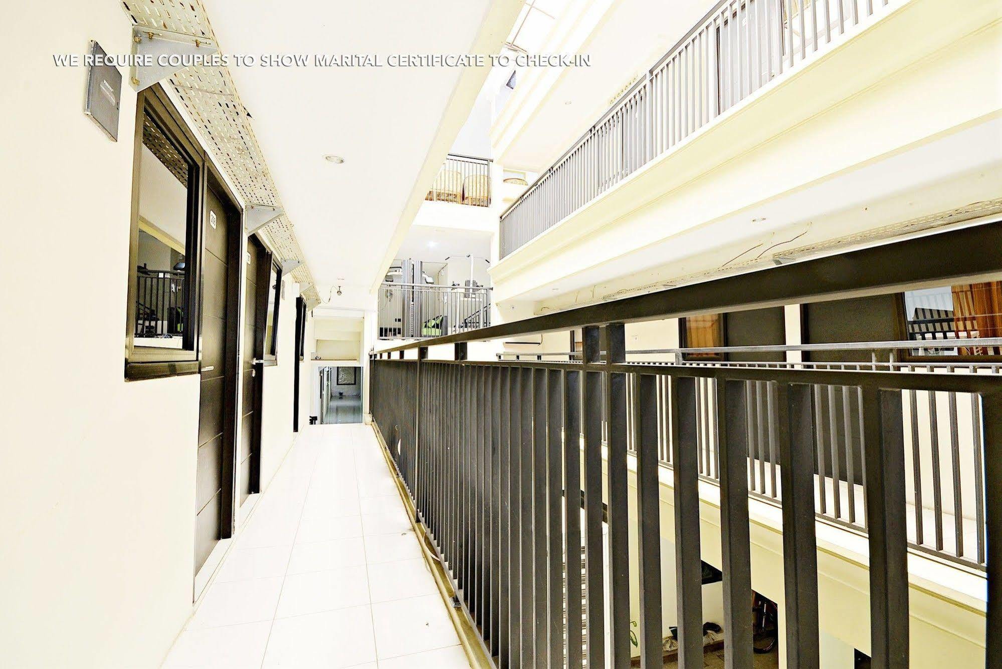 Zen Rooms Kuningan Syariah Jakarta Ngoại thất bức ảnh