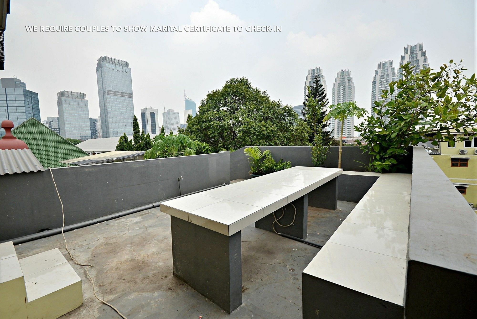 Zen Rooms Kuningan Syariah Jakarta Ngoại thất bức ảnh