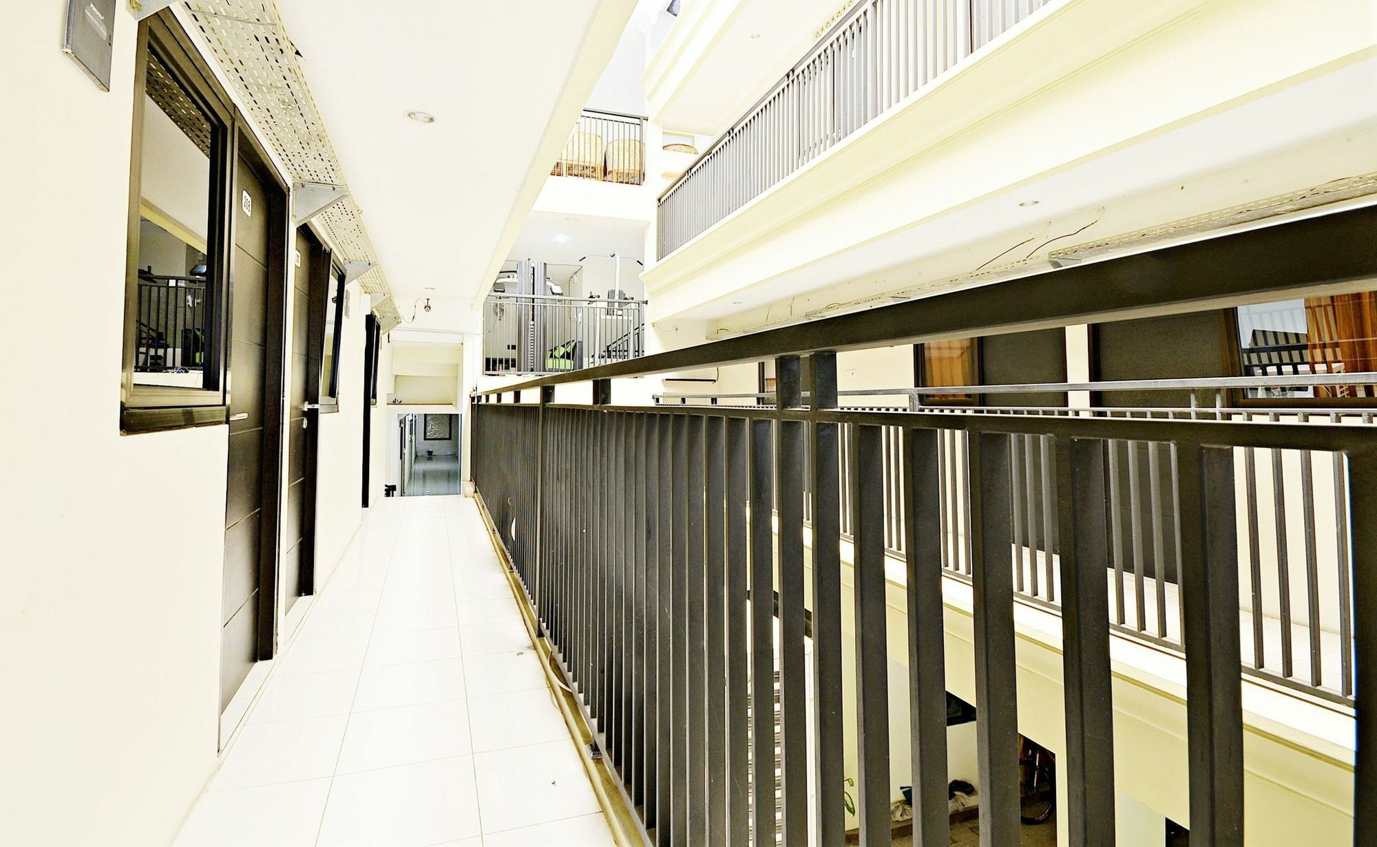 Zen Rooms Kuningan Syariah Jakarta Ngoại thất bức ảnh