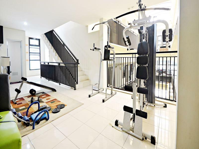 Zen Rooms Kuningan Syariah Jakarta Ngoại thất bức ảnh
